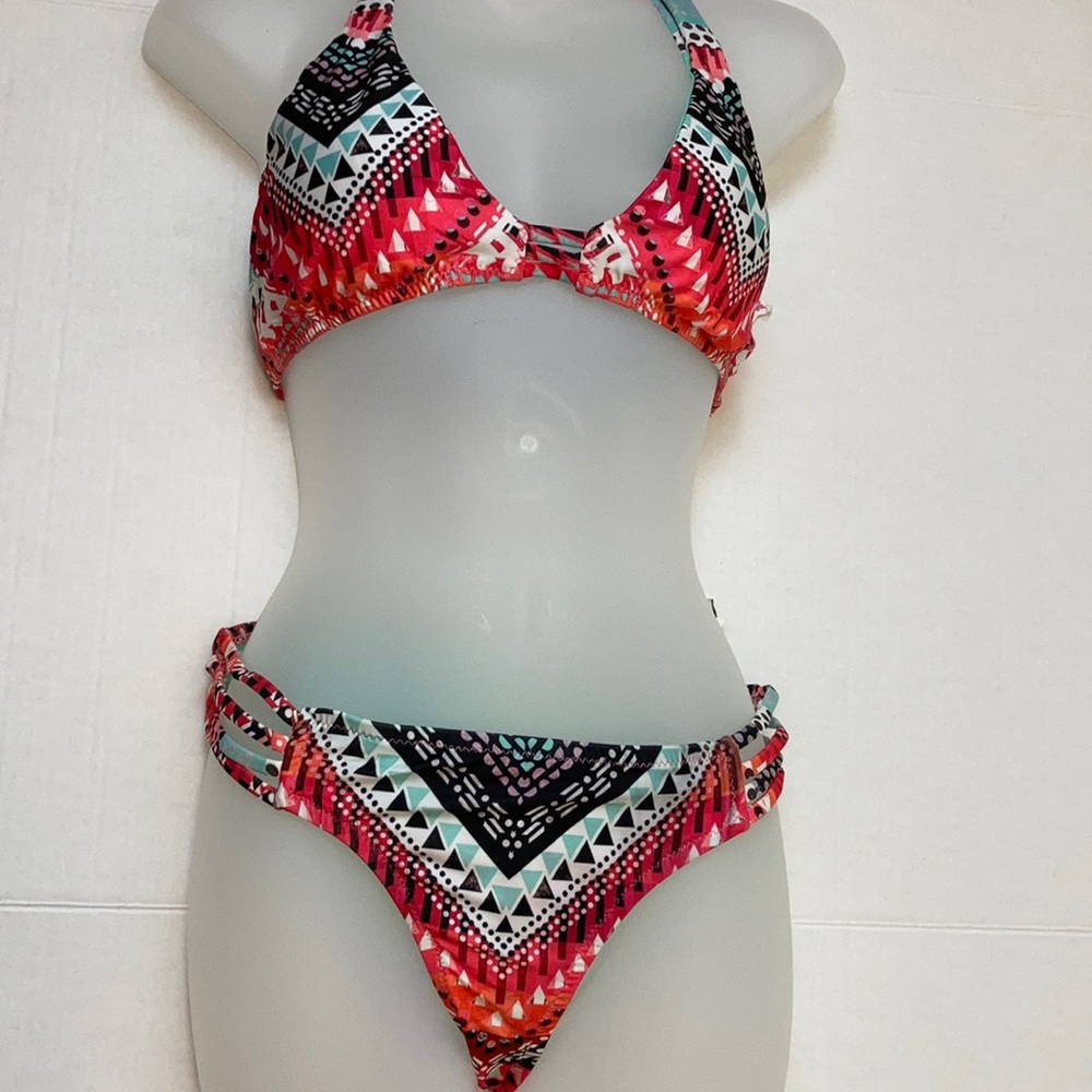 *Becca New Multicolor Aztec Print Halter Top & Strap Hipster Bottom A56